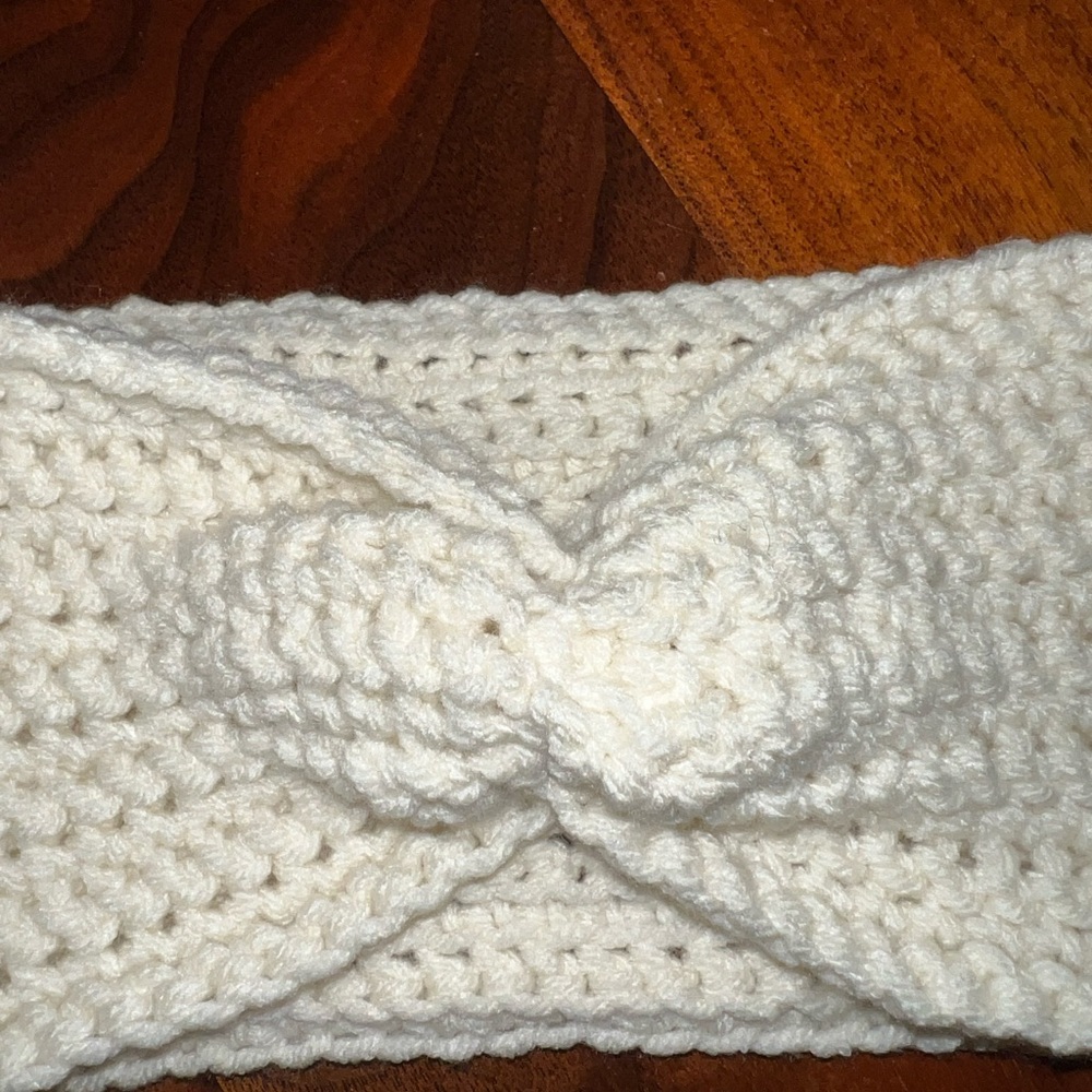 Hand Made Crocheted Headband! 😊 - Picture 5 of 7